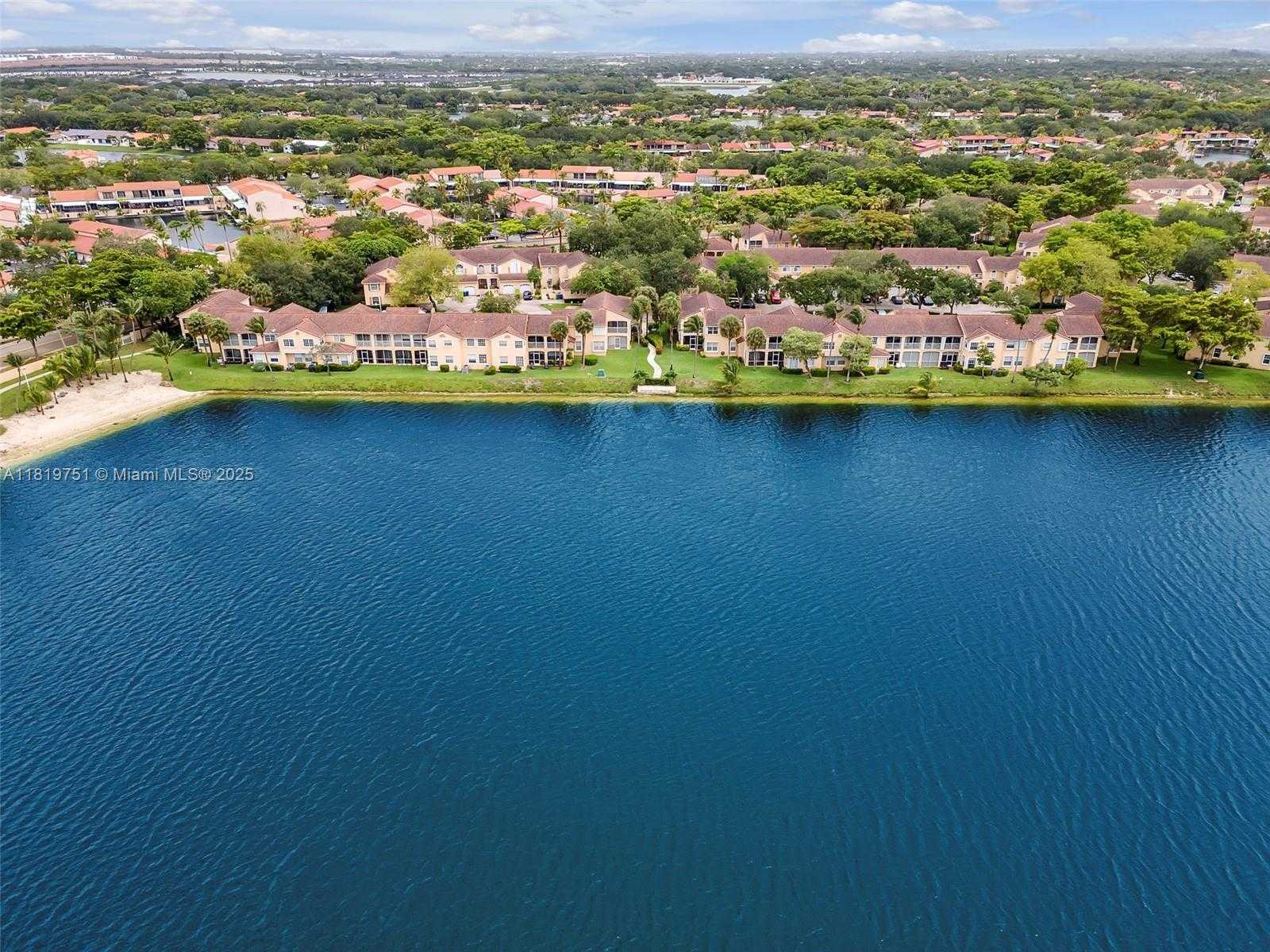 Small Image of 14621 BALGOWAN RD #206-3, Miami Lakes Number 42