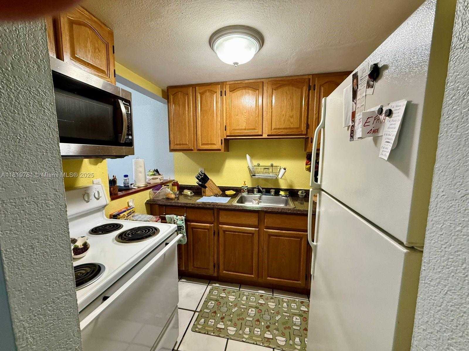 Small Image of Miami Number 11