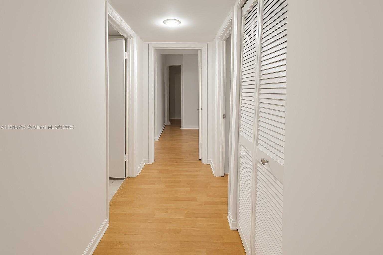 Small Image of 1280 SOUTH ALHAMBRA CIR #1308, Coral Gables Number 11