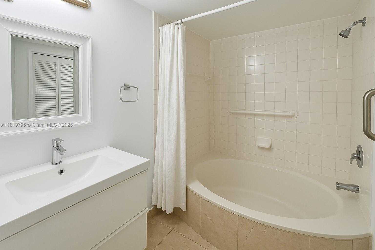 Small Image of 1280 SOUTH ALHAMBRA CIR #1308, Coral Gables Number 9