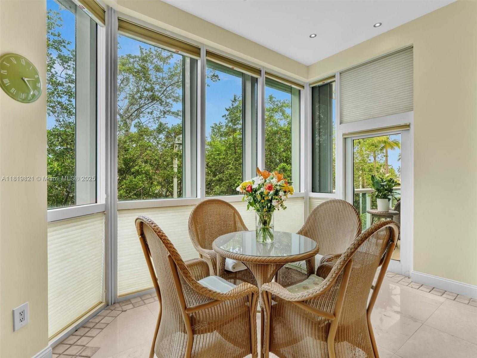 Small Image of 16500 COLLINS AVE #TH-10, Sunny Isles Beach Number 13