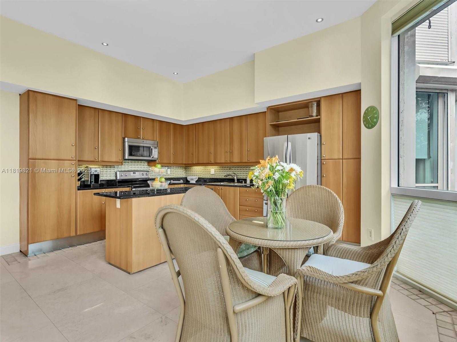 Small Image of 16500 COLLINS AVE #TH-10, Sunny Isles Beach Number 14