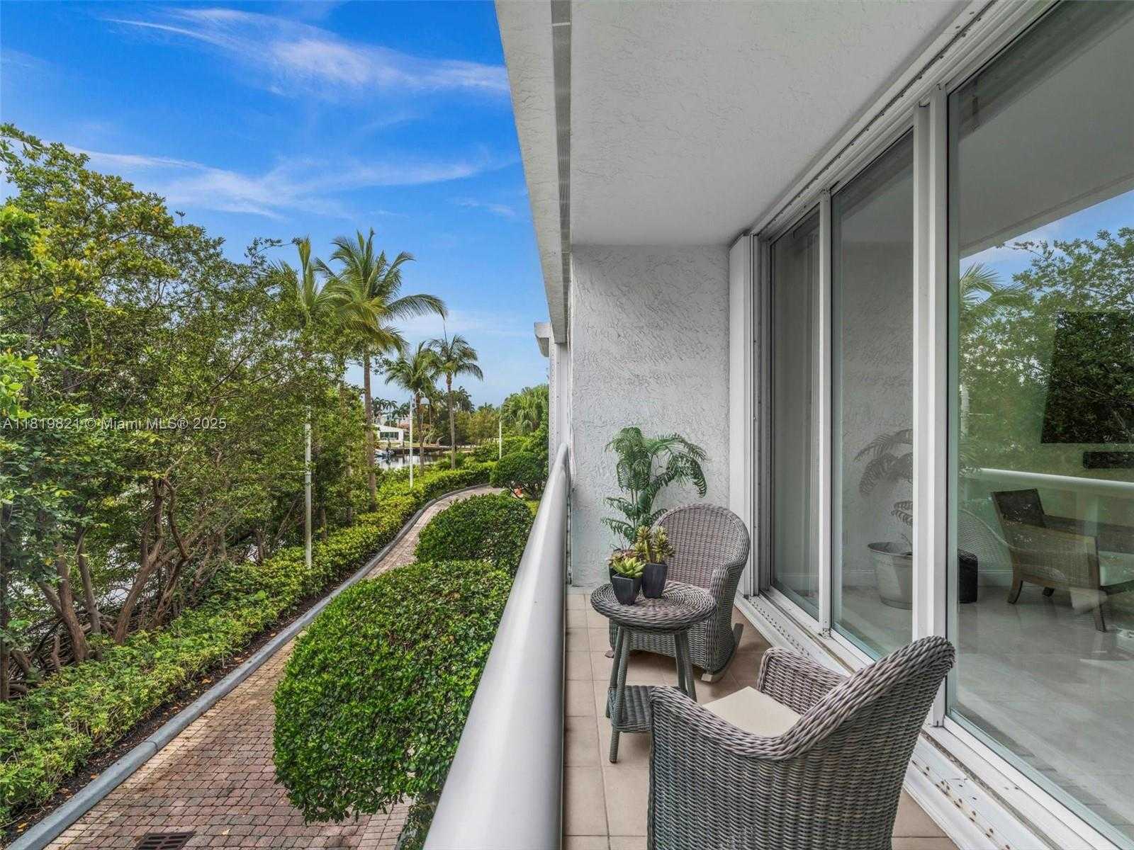 Small Image of 16500 COLLINS AVE #TH-10, Sunny Isles Beach Number 20
