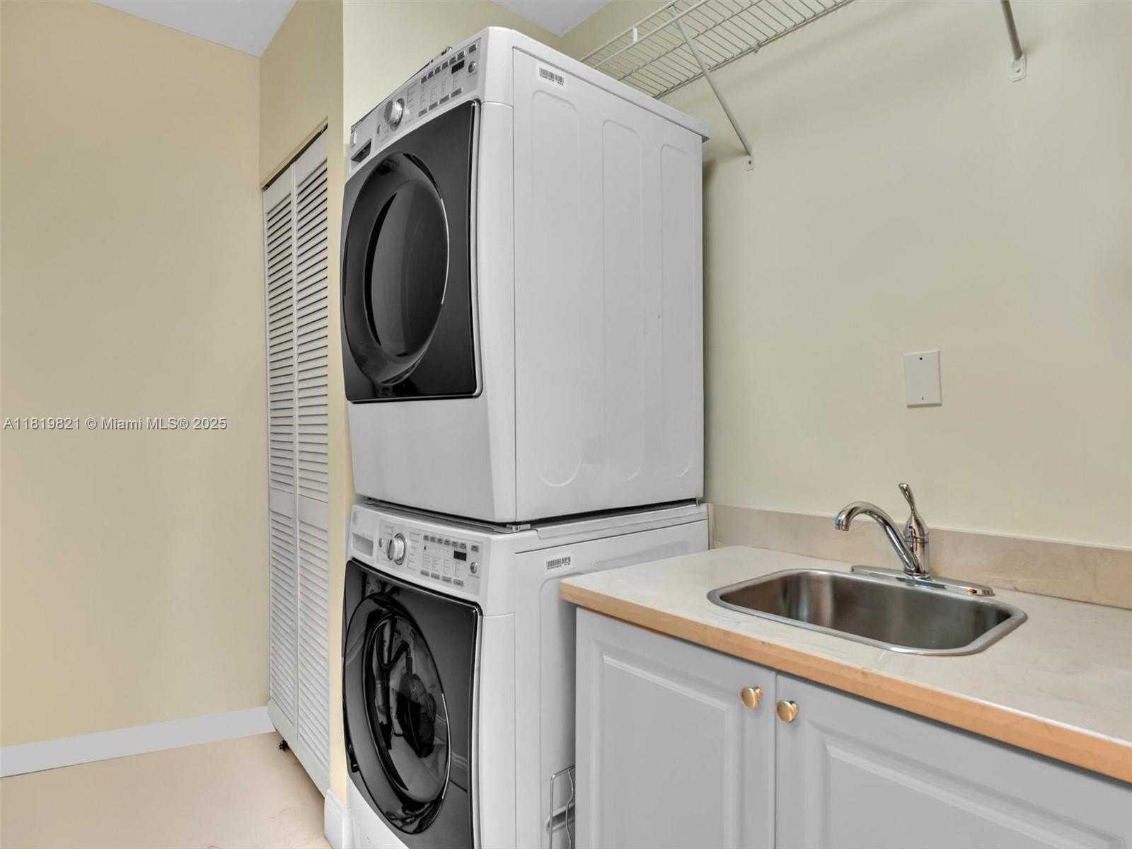 Small Image of 16500 COLLINS AVE #TH-10, Sunny Isles Beach Number 21