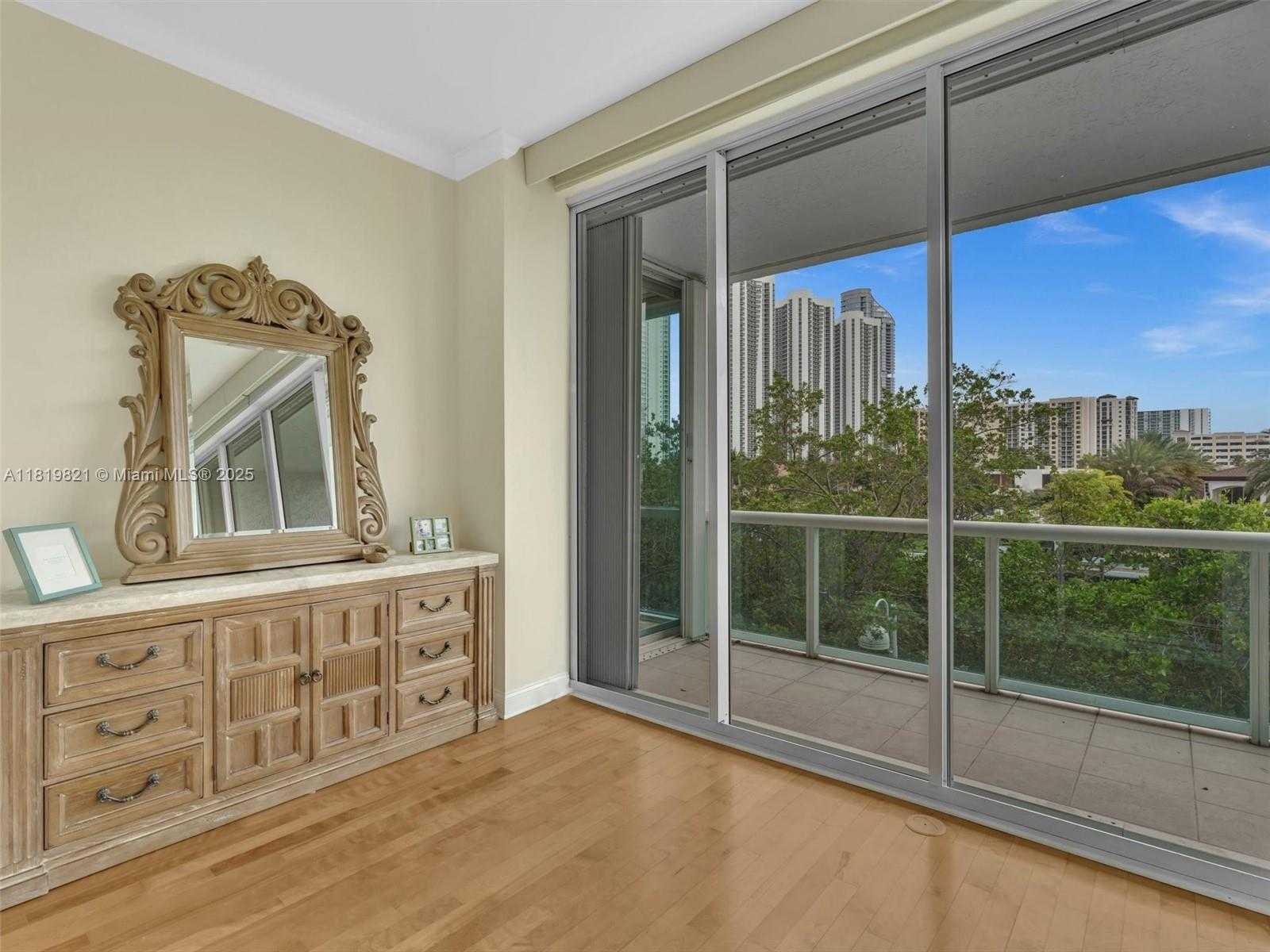 Small Image of 16500 COLLINS AVE #TH-10, Sunny Isles Beach Number 34
