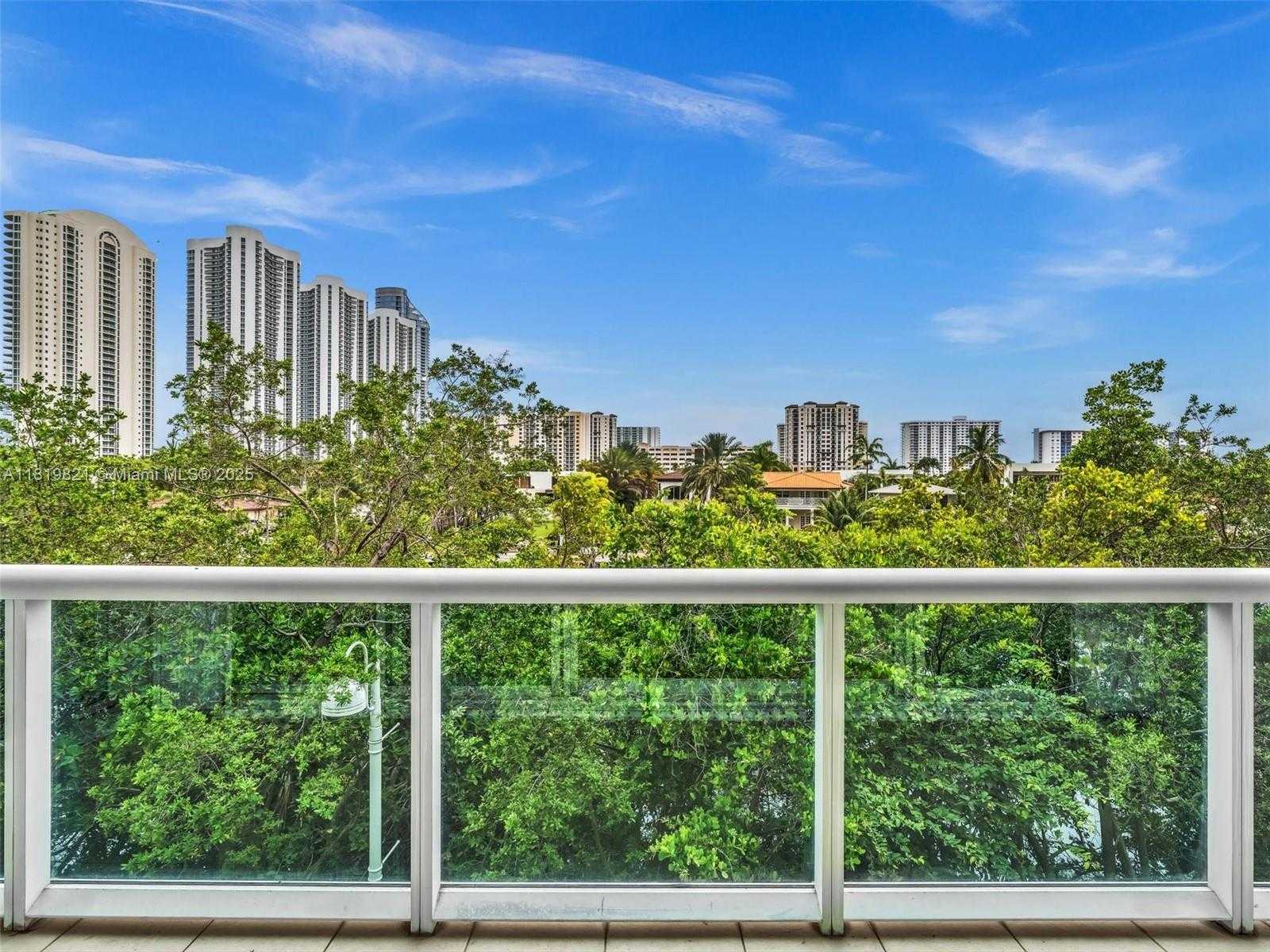 Small Image of 16500 COLLINS AVE #TH-10, Sunny Isles Beach Number 39