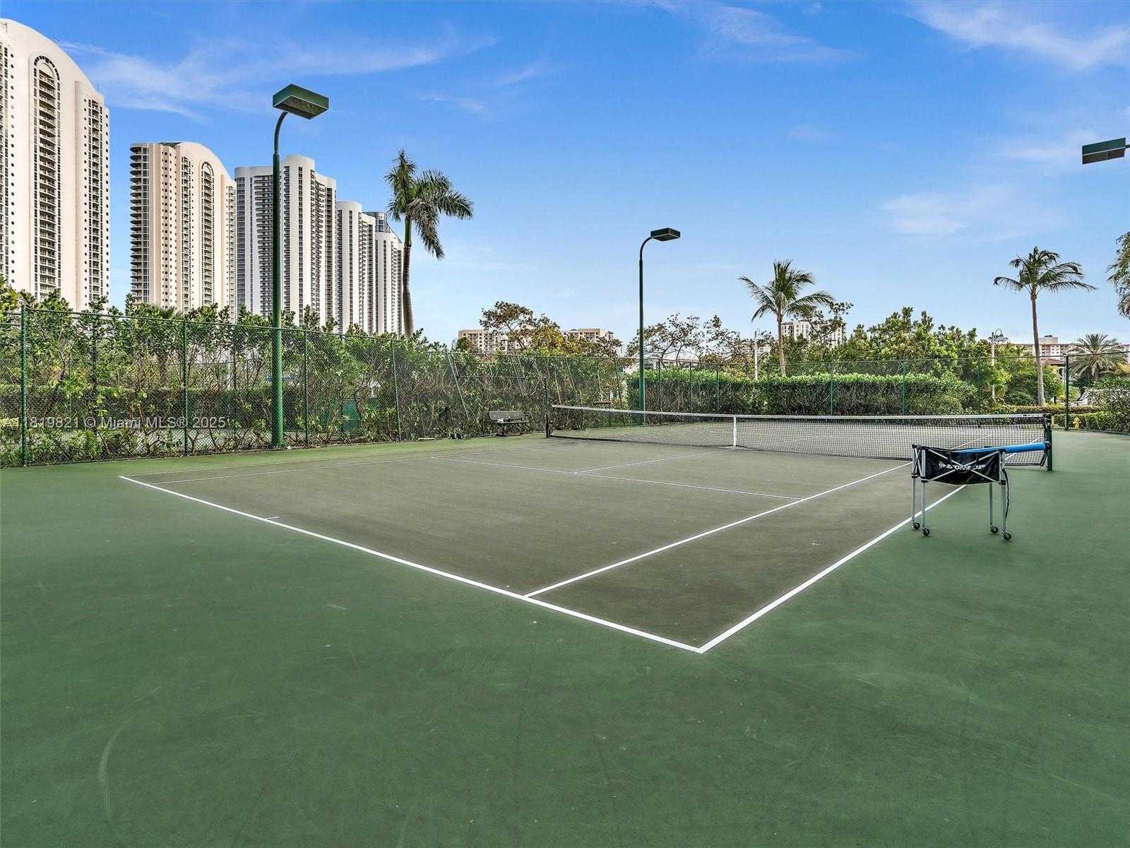 Small Image of 16500 COLLINS AVE #TH-10, Sunny Isles Beach Number 51