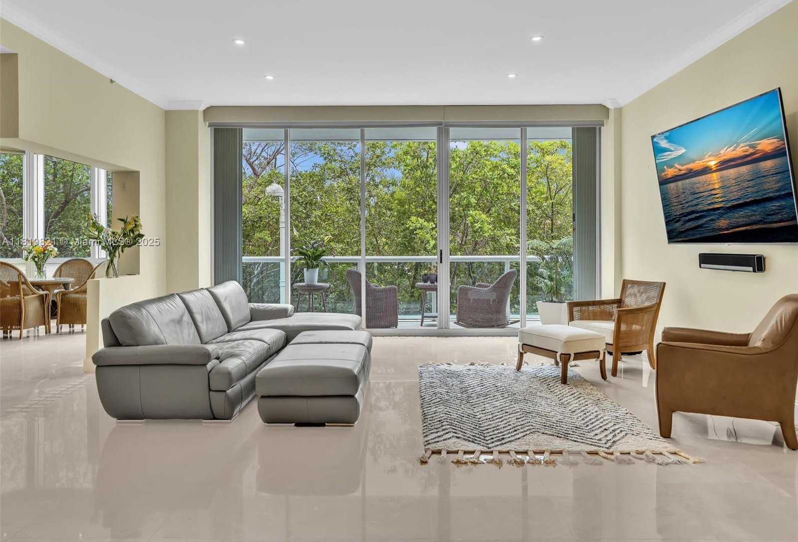 Small Image of 16500 COLLINS AVE #TH-10, Sunny Isles Beach Number 6