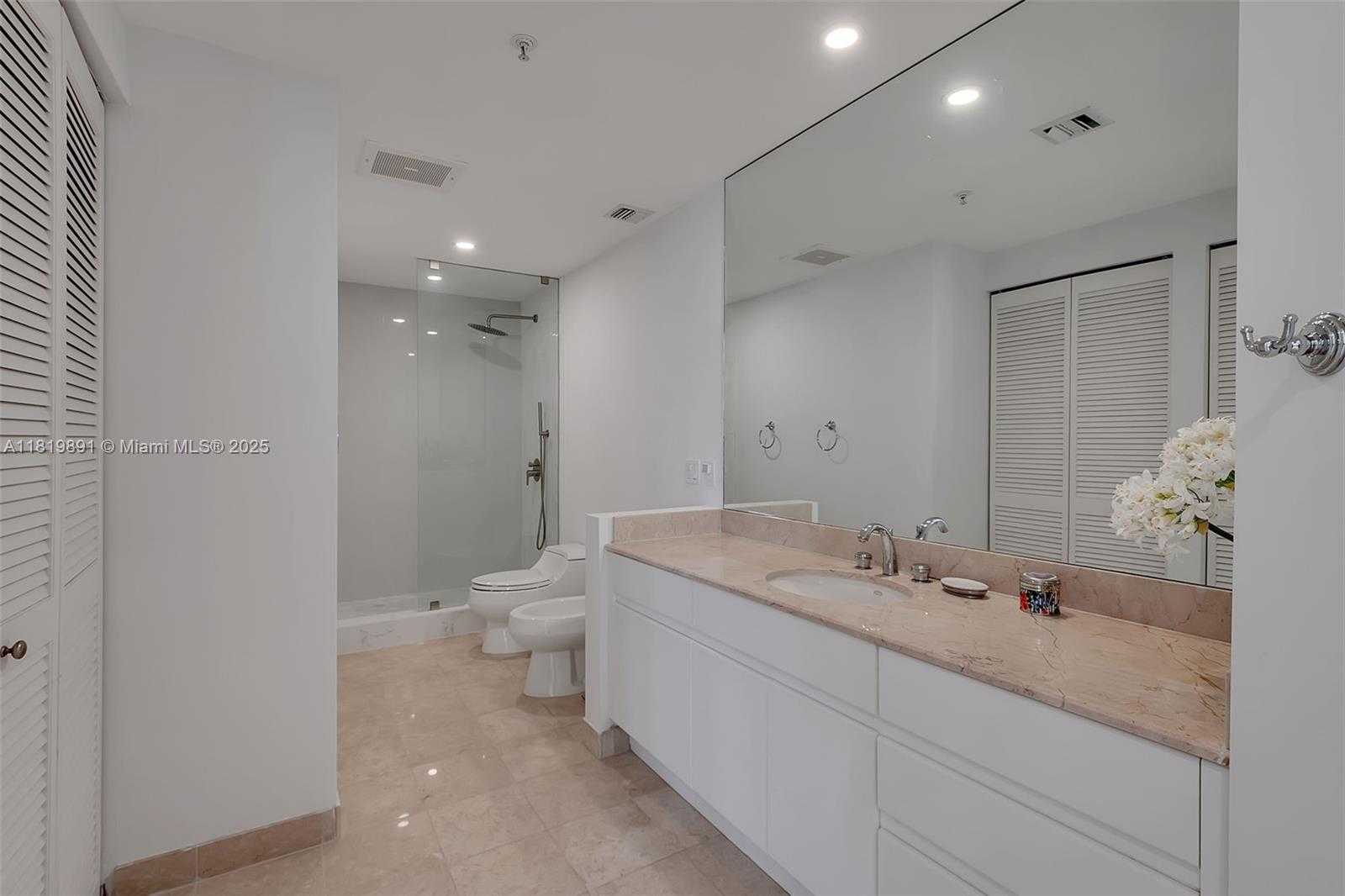 Small Image of 848 BRICKELL KEY DR #1803, Miami Number 13