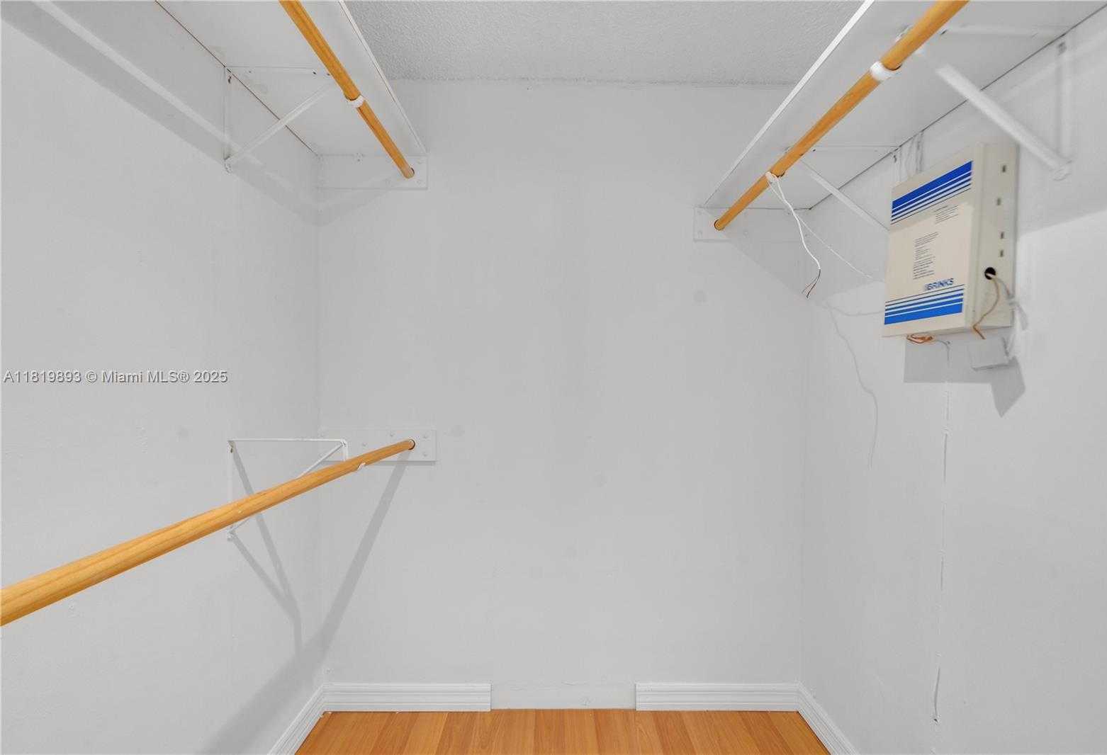 Small Image of 15495 NORTH MIAMI LAKEWAY N #101, Miami Lakes Number 16