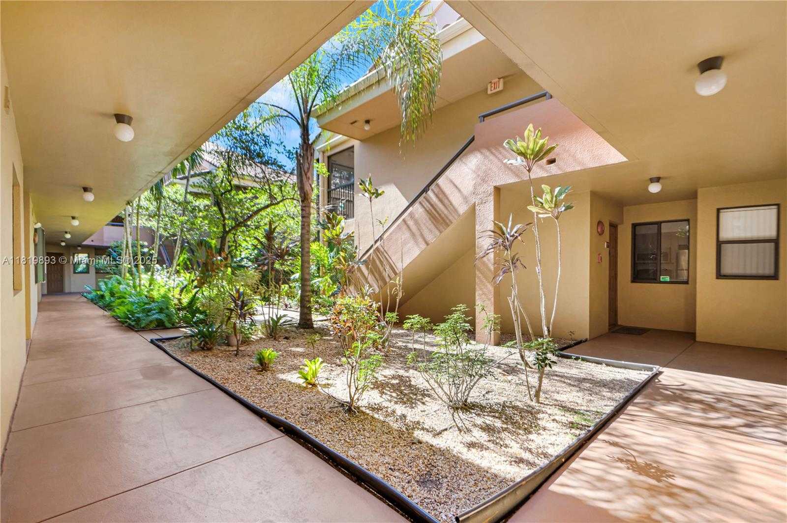 Small Image of 15495 NORTH MIAMI LAKEWAY N #101, Miami Lakes Number 18
