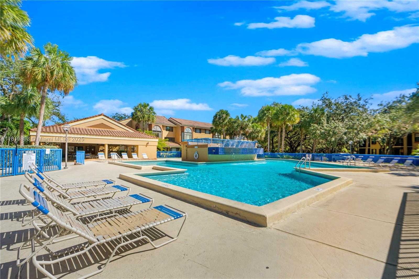 Small Image of 15495 NORTH MIAMI LAKEWAY N #101, Miami Lakes Number 21