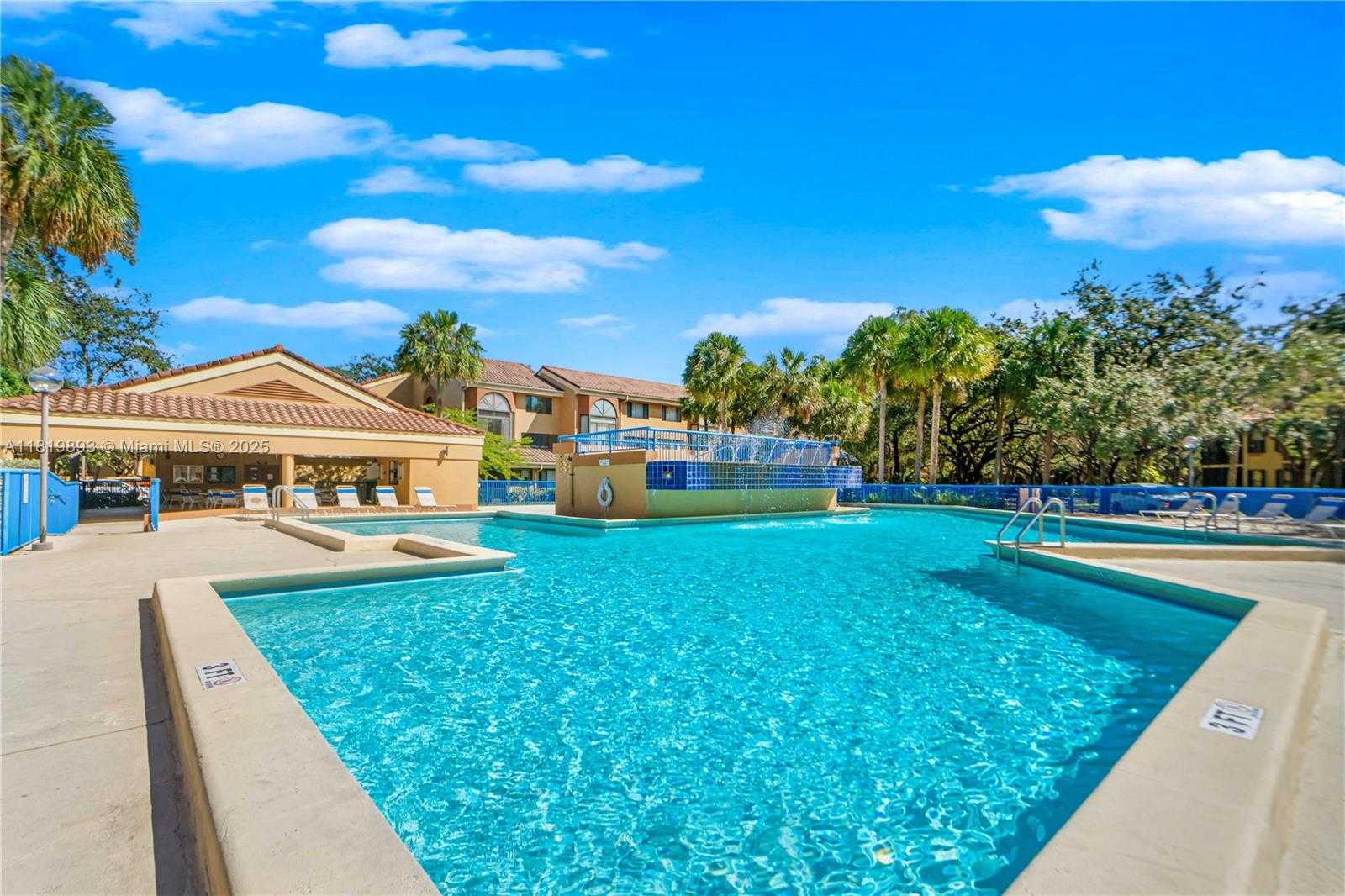 Small Image of 15495 NORTH MIAMI LAKEWAY N #101, Miami Lakes Number 22