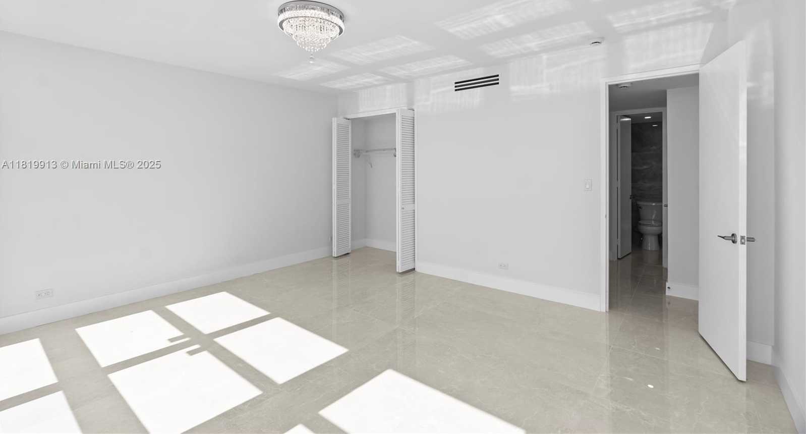 Small Image of 5055 COLLINS AVE #14H, Miami Beach Number 24