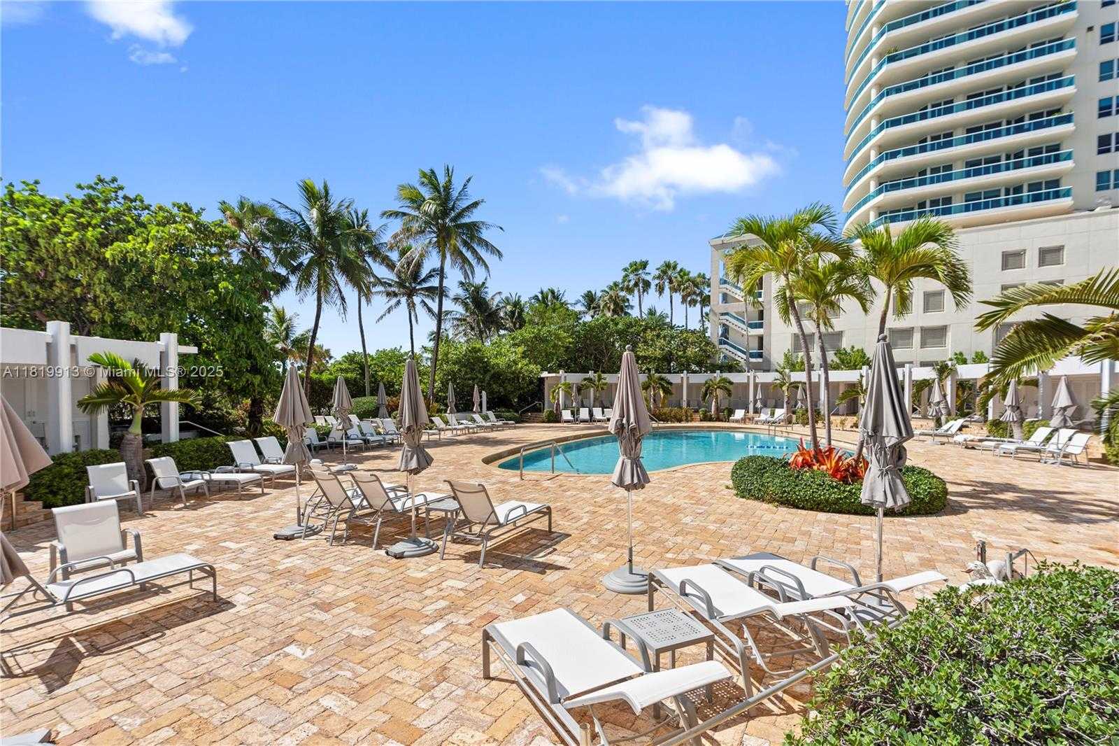 Small Image of 5055 COLLINS AVE #14H, Miami Beach Number 35