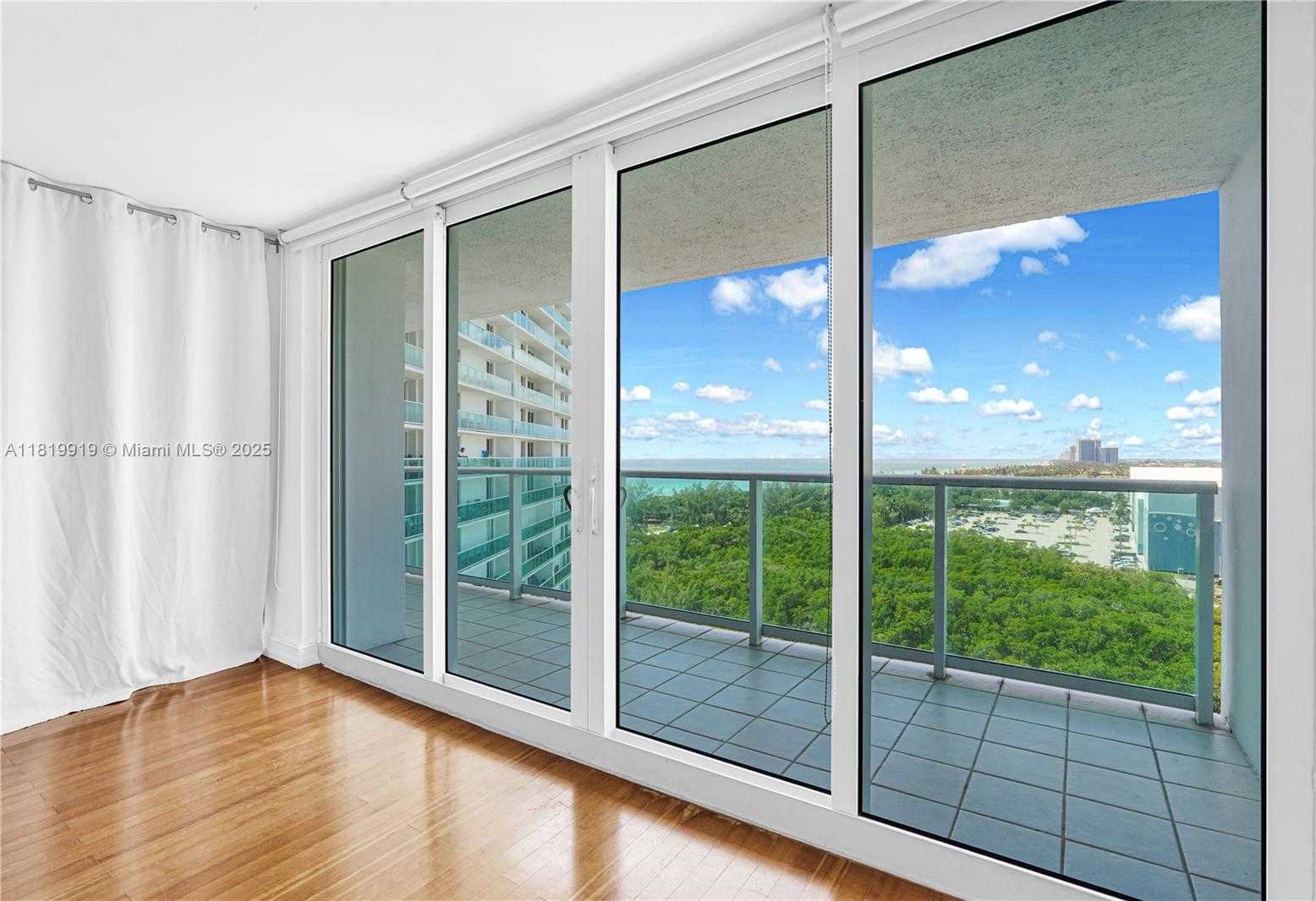 Small Image of 100 BAYVIEW DR #1223, Sunny Isles Beach Number 12