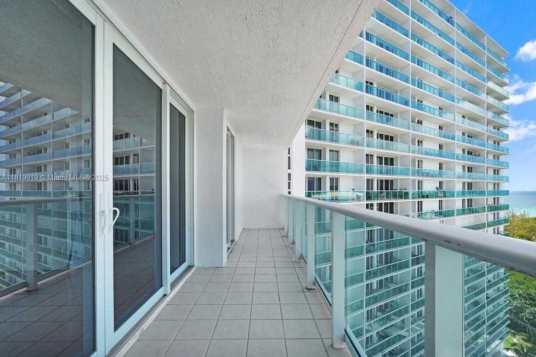 Small Image of 100 BAYVIEW DR #1223, Sunny Isles Beach Number 13