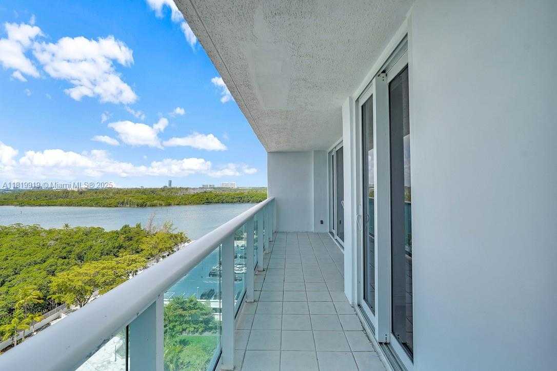 Small Image of 100 BAYVIEW DR #1223, Sunny Isles Beach Number 14