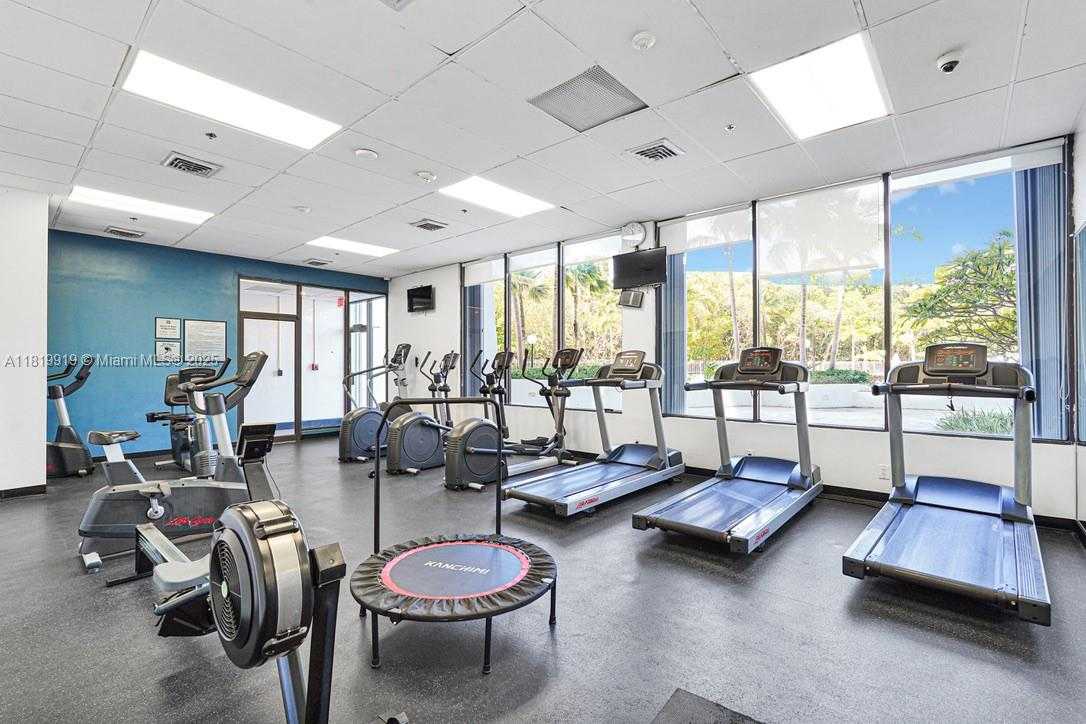 Small Image of 100 BAYVIEW DR #1223, Sunny Isles Beach Number 28