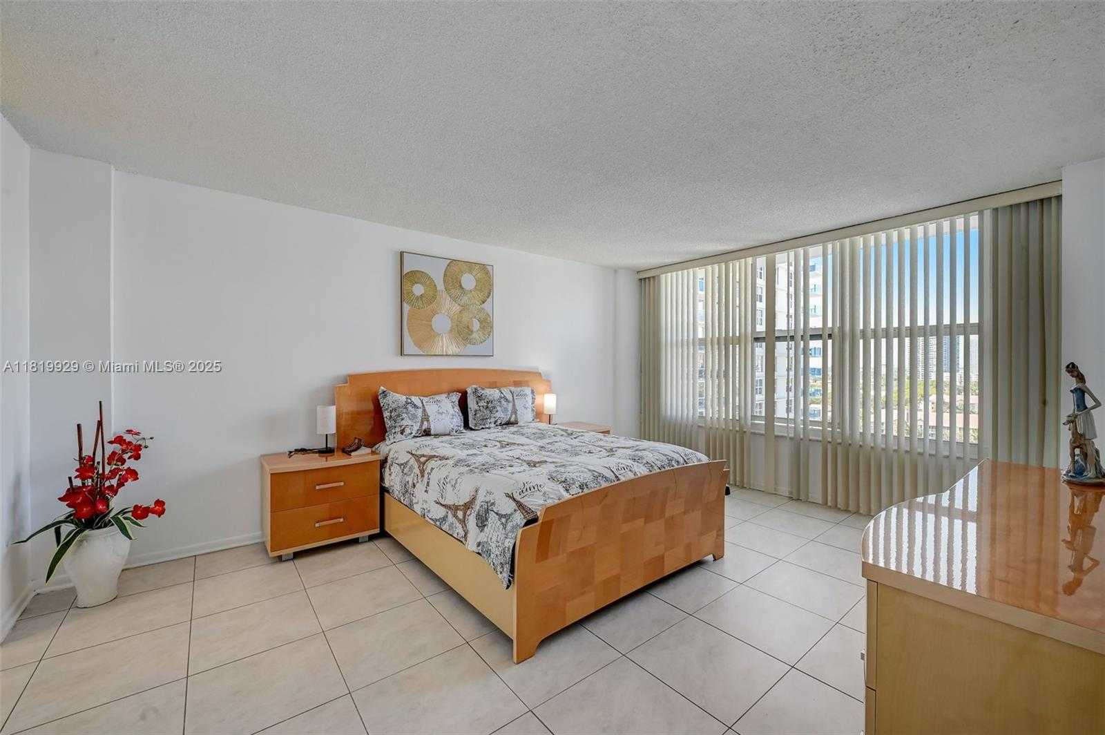 Small Image of 3800 SOUTH OCEAN DR #1123, Hollywood Number 12