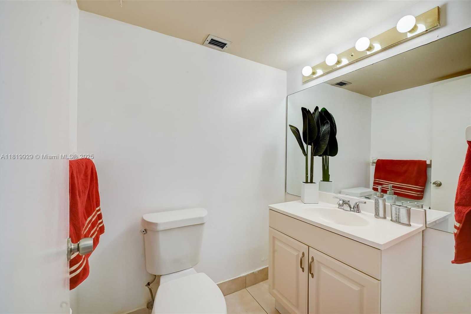 Small Image of 3800 SOUTH OCEAN DR #1123, Hollywood Number 13