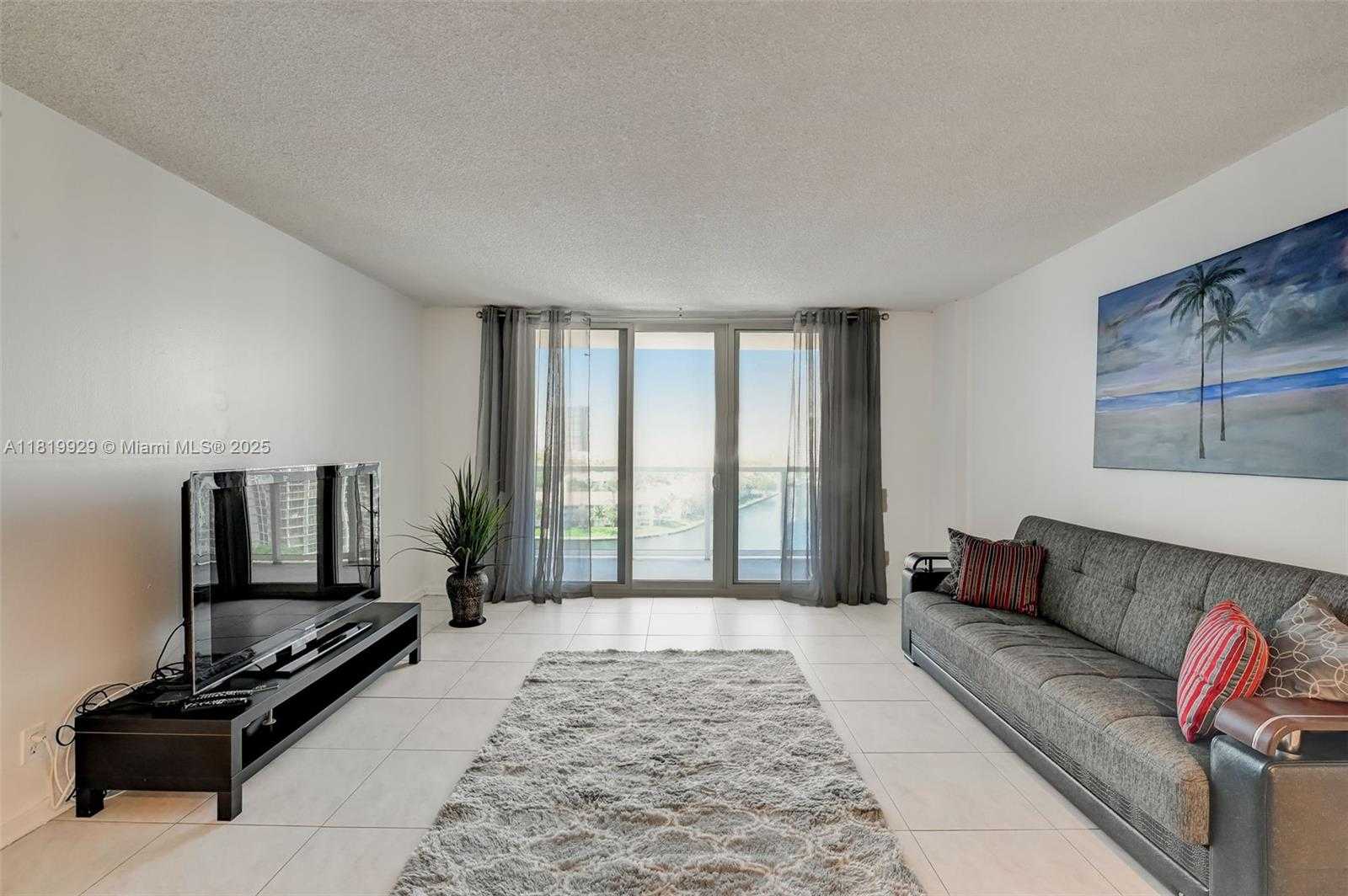 Small Image of 3800 SOUTH OCEAN DR #1123, Hollywood Number 2