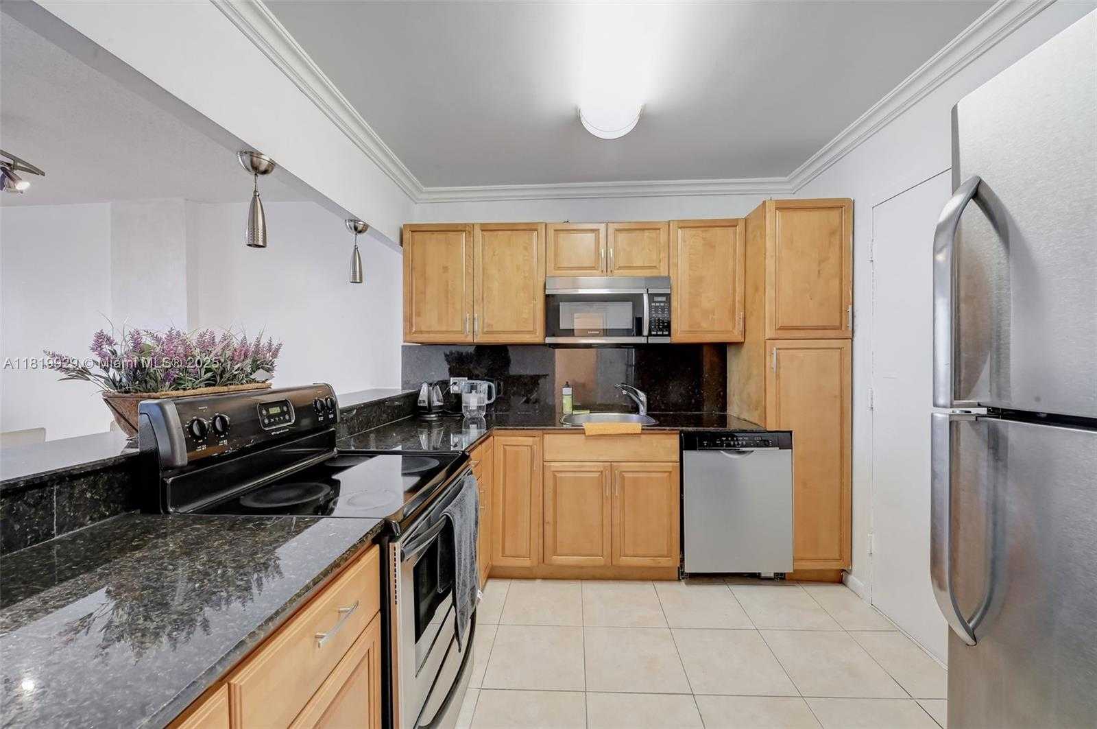 Small Image of 3800 SOUTH OCEAN DR #1123, Hollywood Number 8