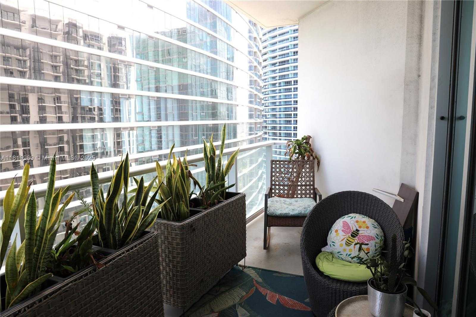Small Image of 300 SOUTH BISCAYNE BL #T-3504, Miami Number 2