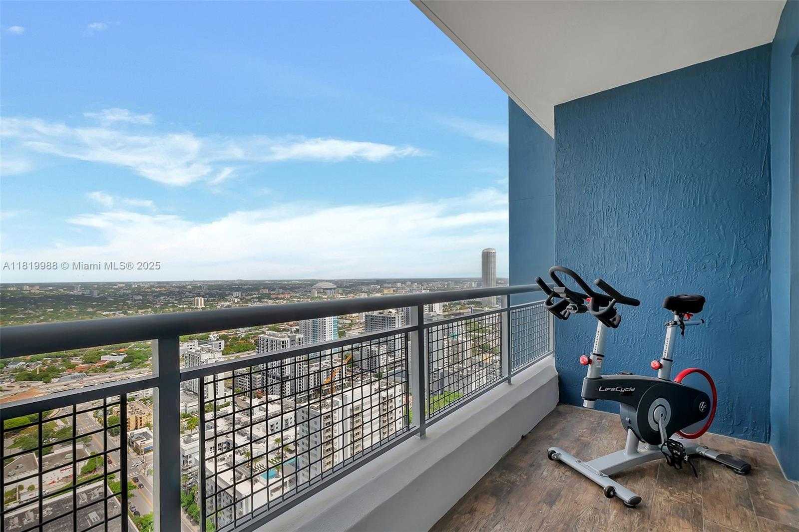 Small Image of 60 SOUTH WEST 13TH ST #3610, Miami Number 25