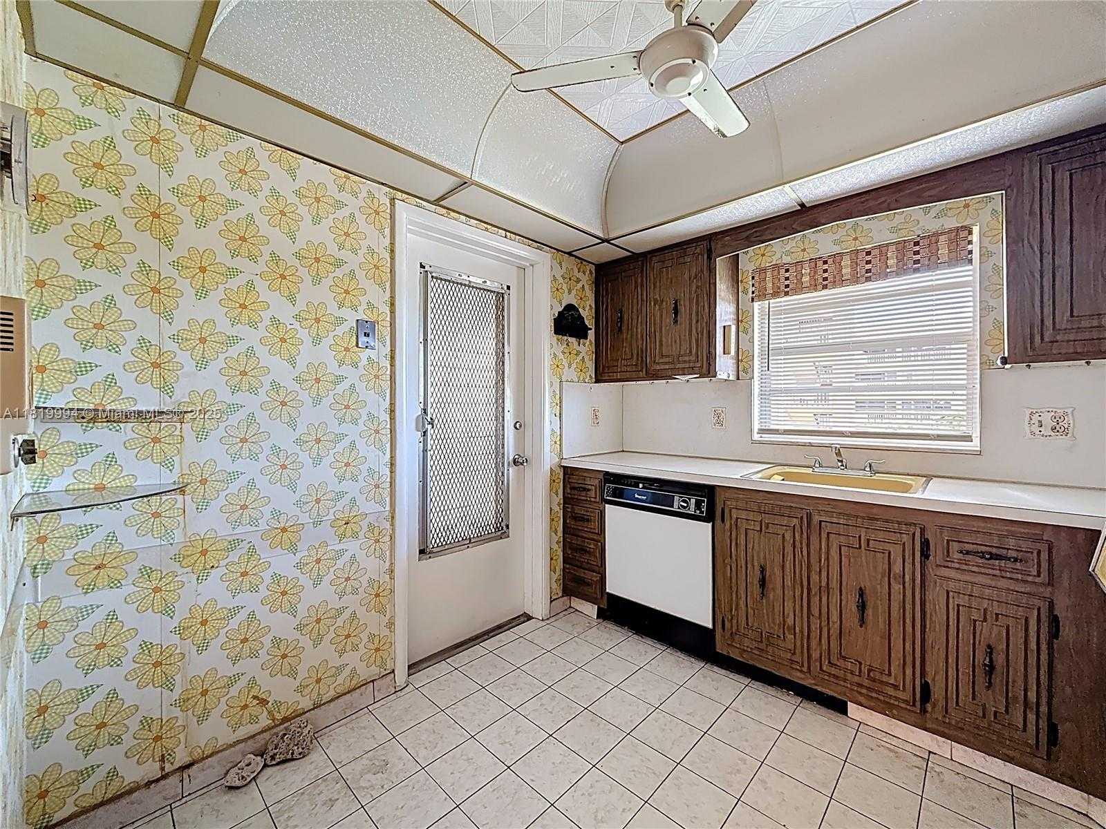 Small Image of 5300 WASHINGTON ST #U305, Hollywood Number 20