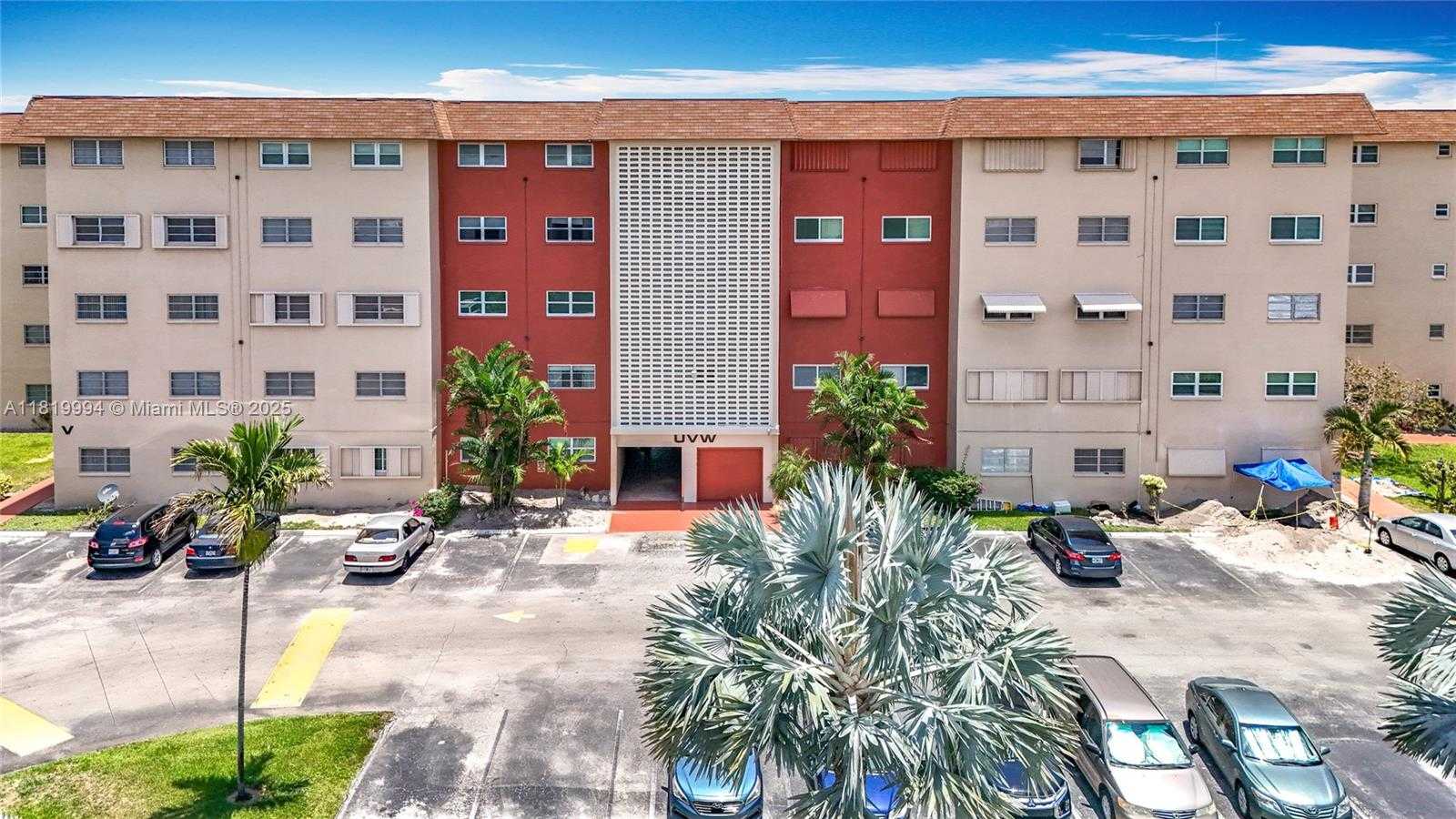 Small Image of 5300 WASHINGTON ST #U305, Hollywood Number 40