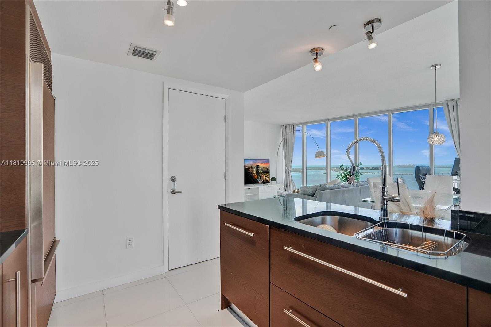 Small Image of 485 BRICKELL AVE #3608, Miami Number 9
