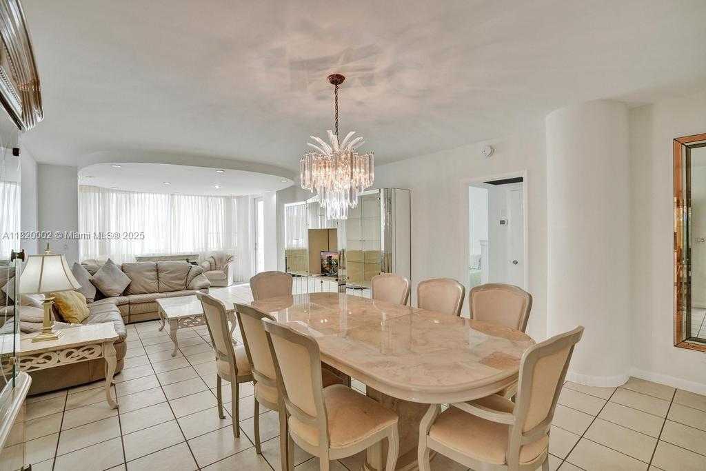 Small Image of 5005 COLLINS AVE #424, Miami Beach Number 4