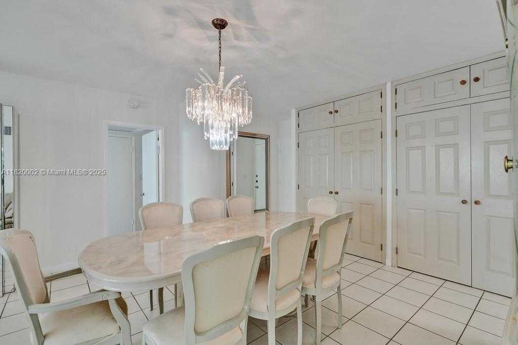 Small Image of 5005 COLLINS AVE #424, Miami Beach Number 7