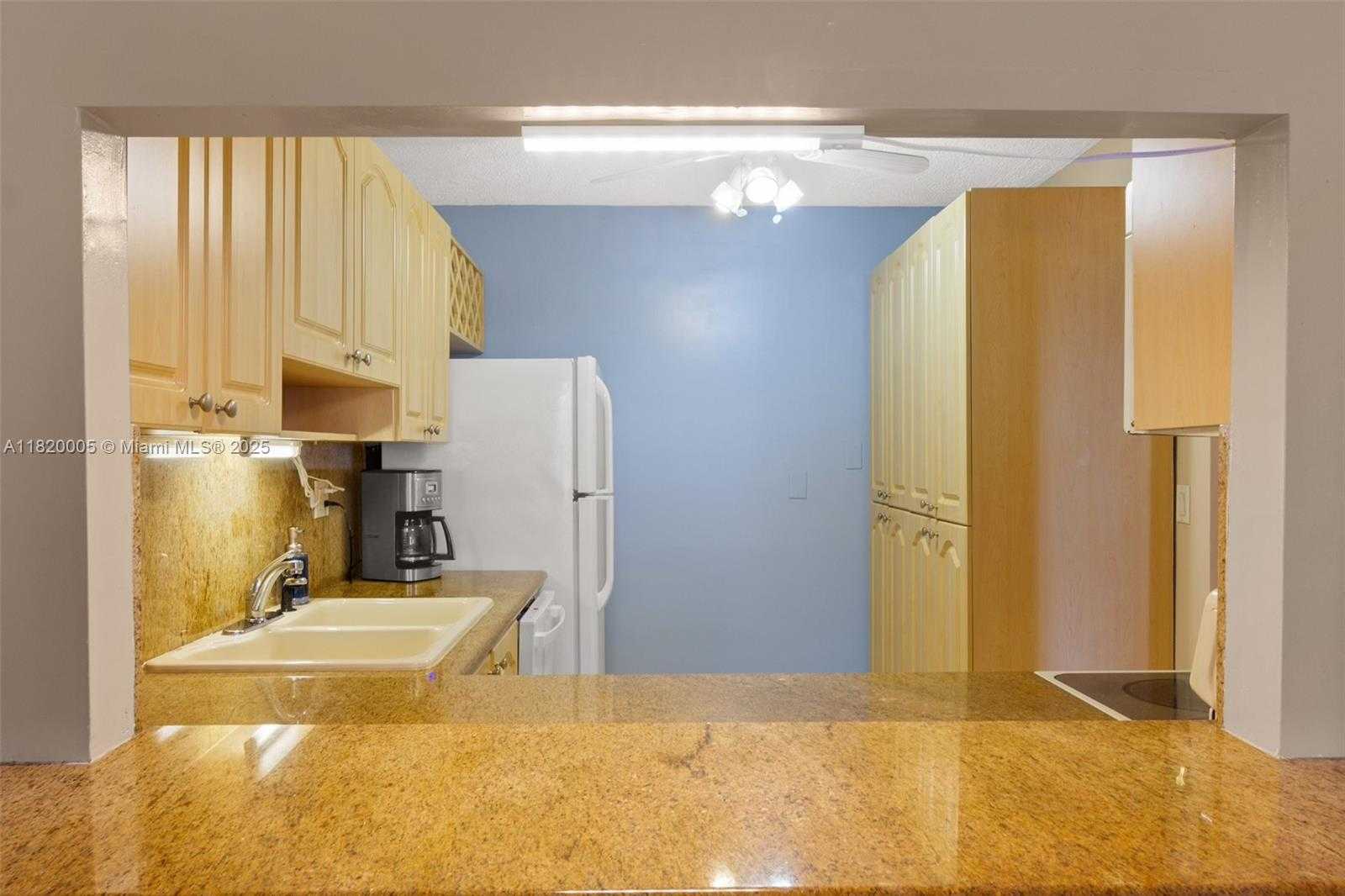 Small Image of 1849 SOUTH OCEAN DR #410, Hallandale Beach Number 5