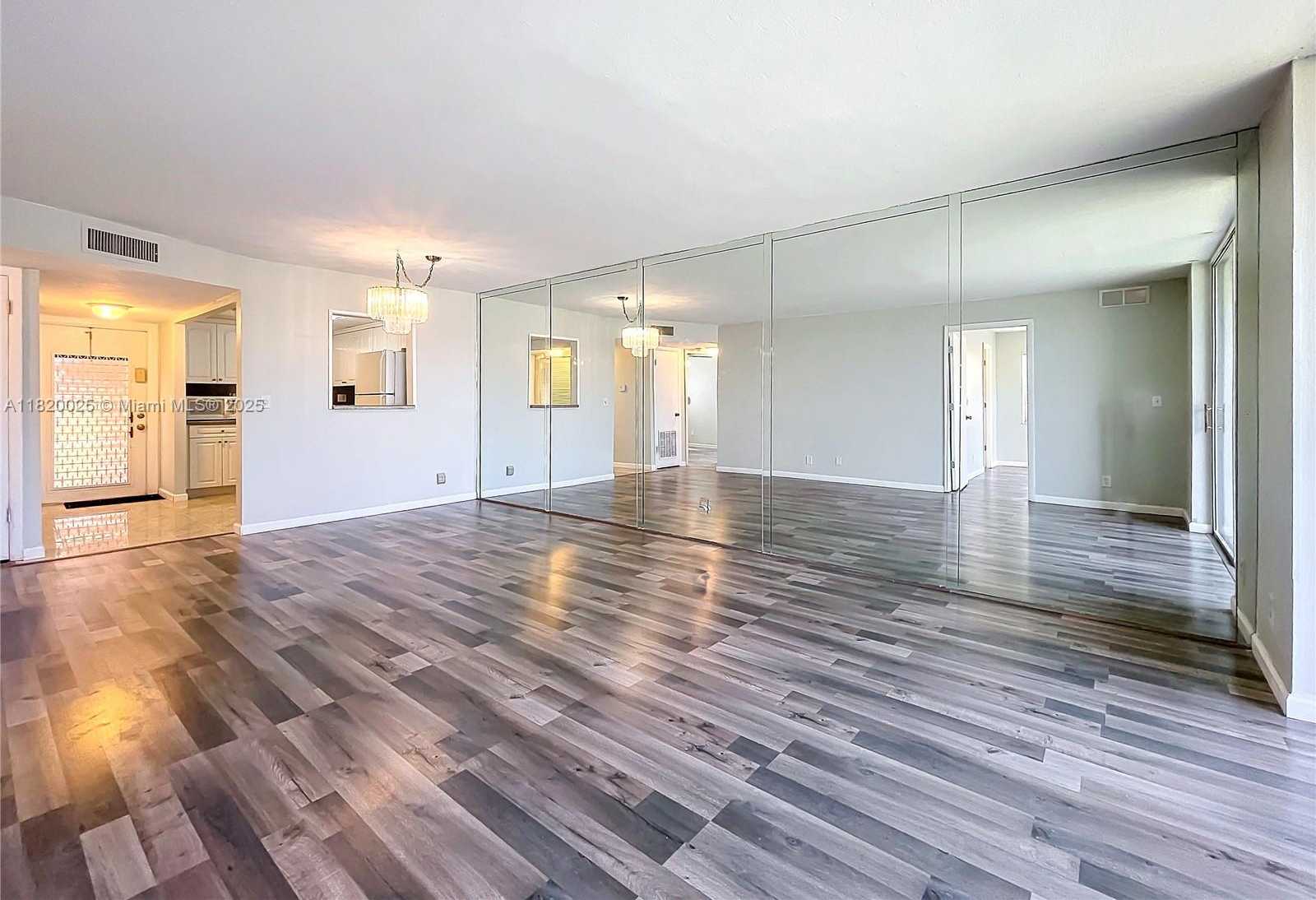 Small Image of 9850 SUNRISE LAKES BLVD #212, Sunrise Number 10