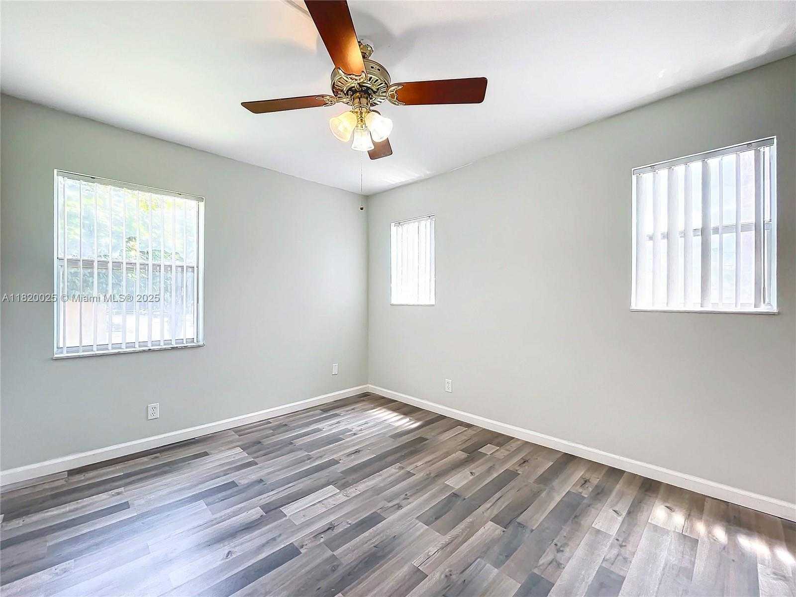 Small Image of 9850 SUNRISE LAKES BLVD #212, Sunrise Number 14