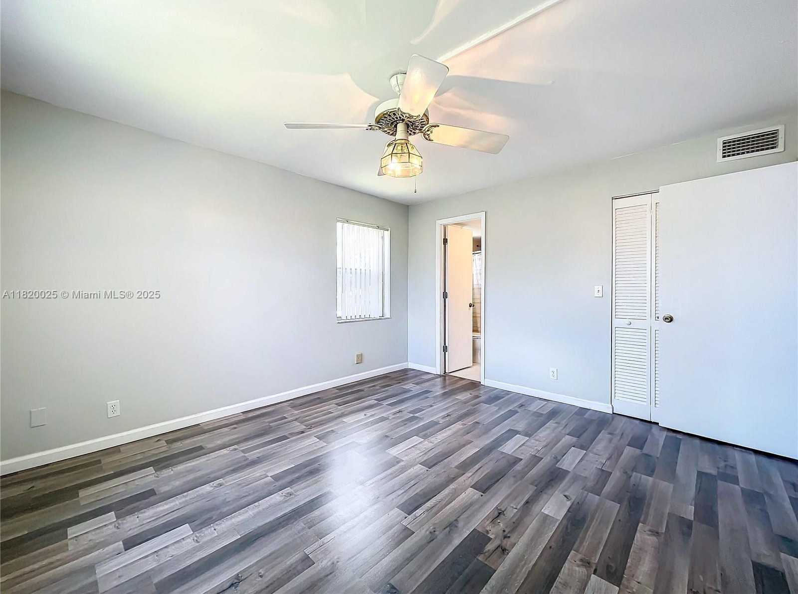 Small Image of 9850 SUNRISE LAKES BLVD #212, Sunrise Number 17