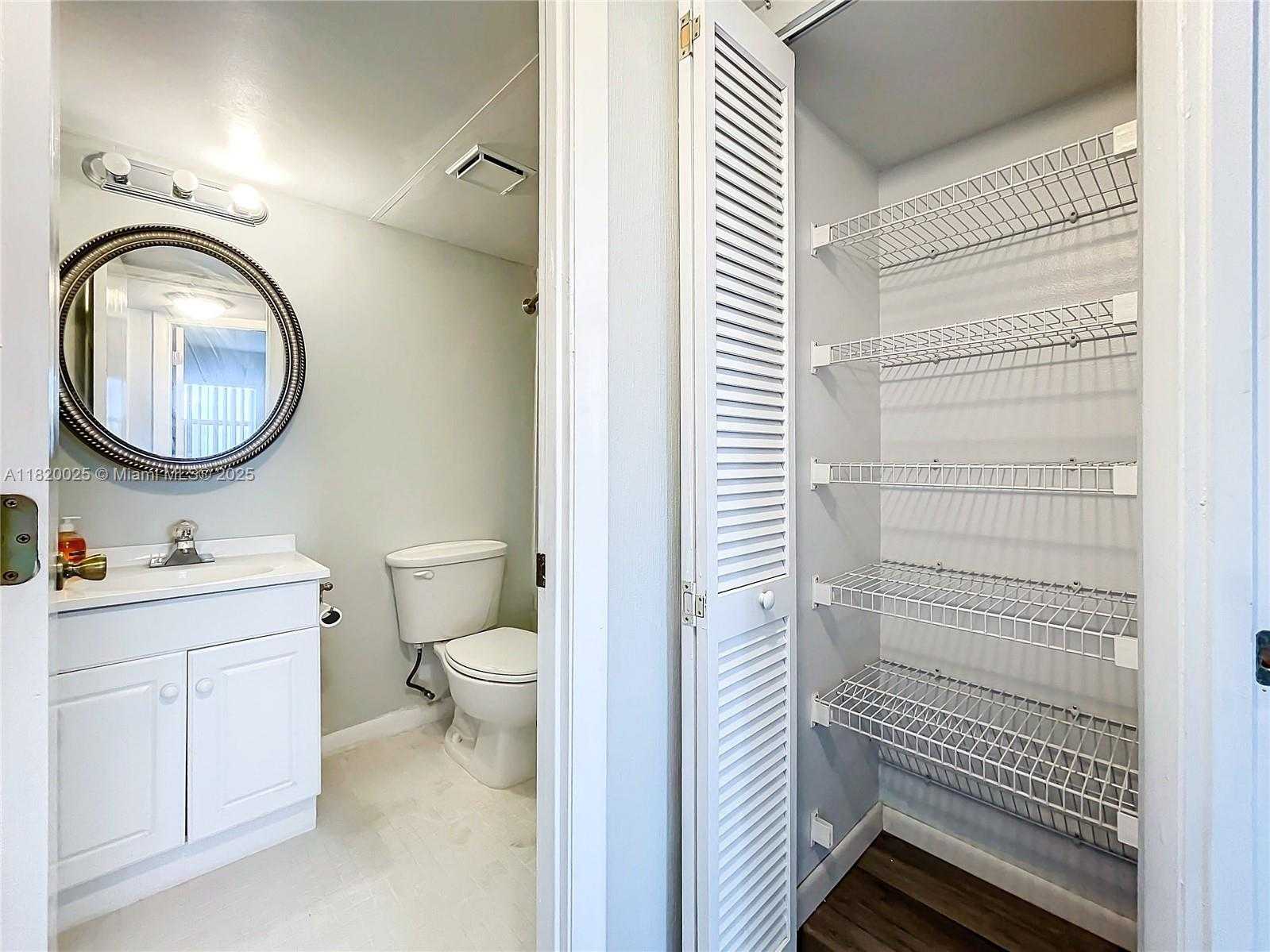 Small Image of 9850 SUNRISE LAKES BLVD #212, Sunrise Number 19