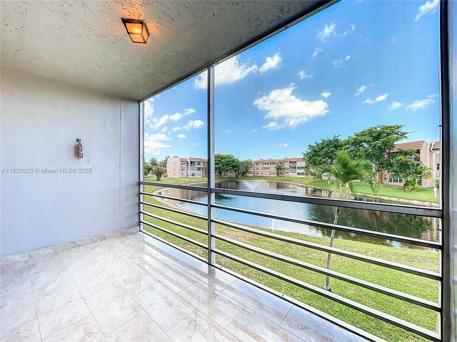 Small Image of 9850 SUNRISE LAKES BLVD #212, Sunrise Number 25