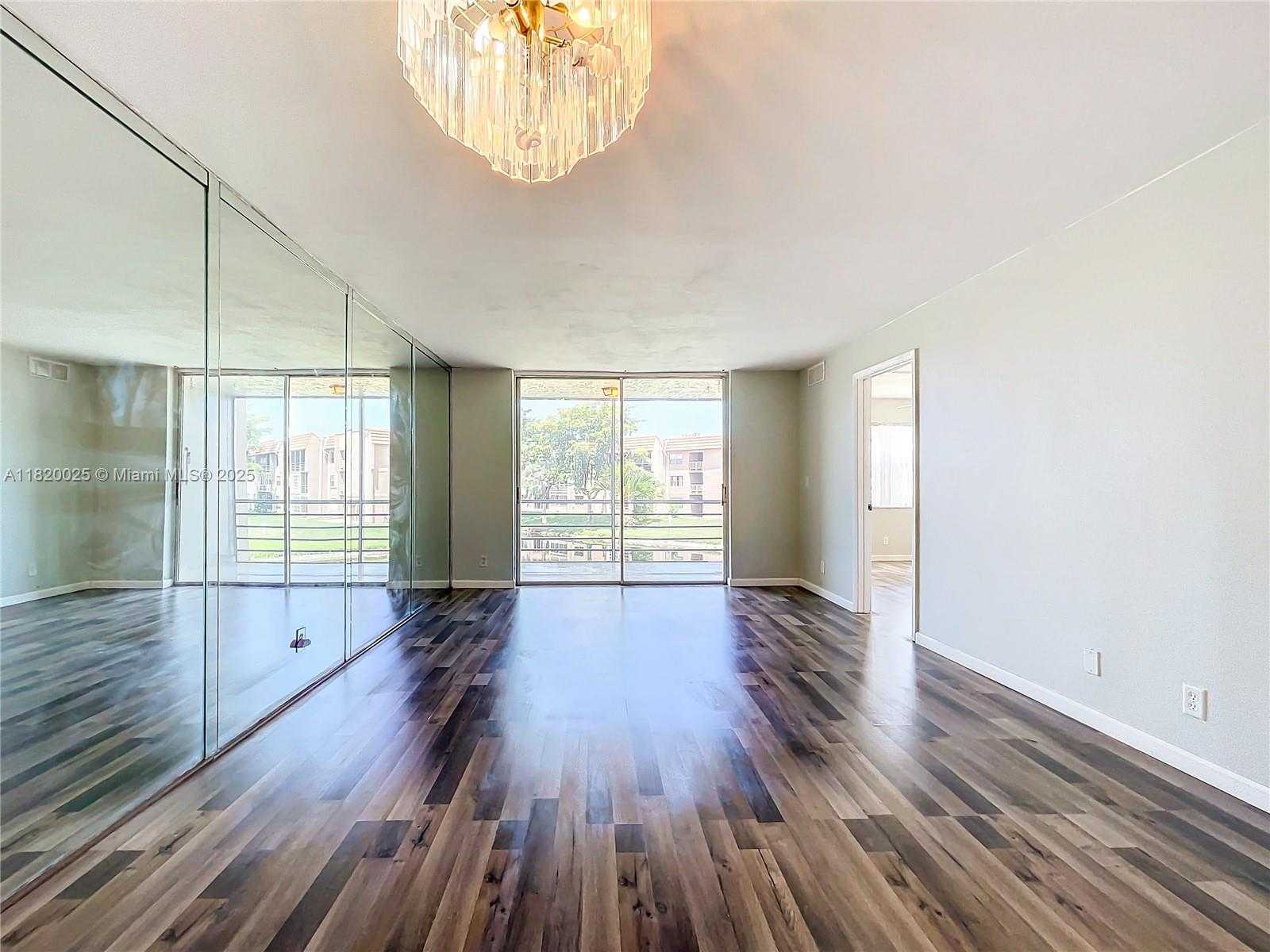 Small Image of 9850 SUNRISE LAKES BLVD #212, Sunrise Number 7