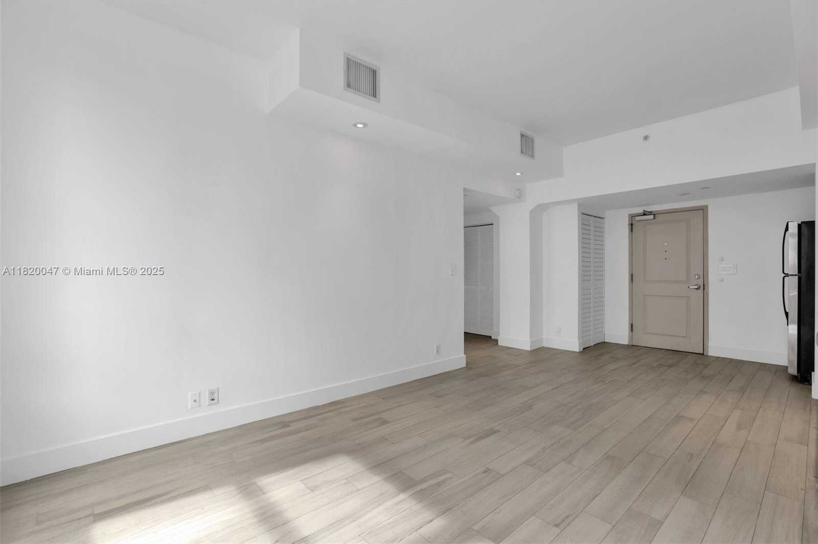 Small Image of 111 EAST FLAGLER ST #902, Miami Number 10