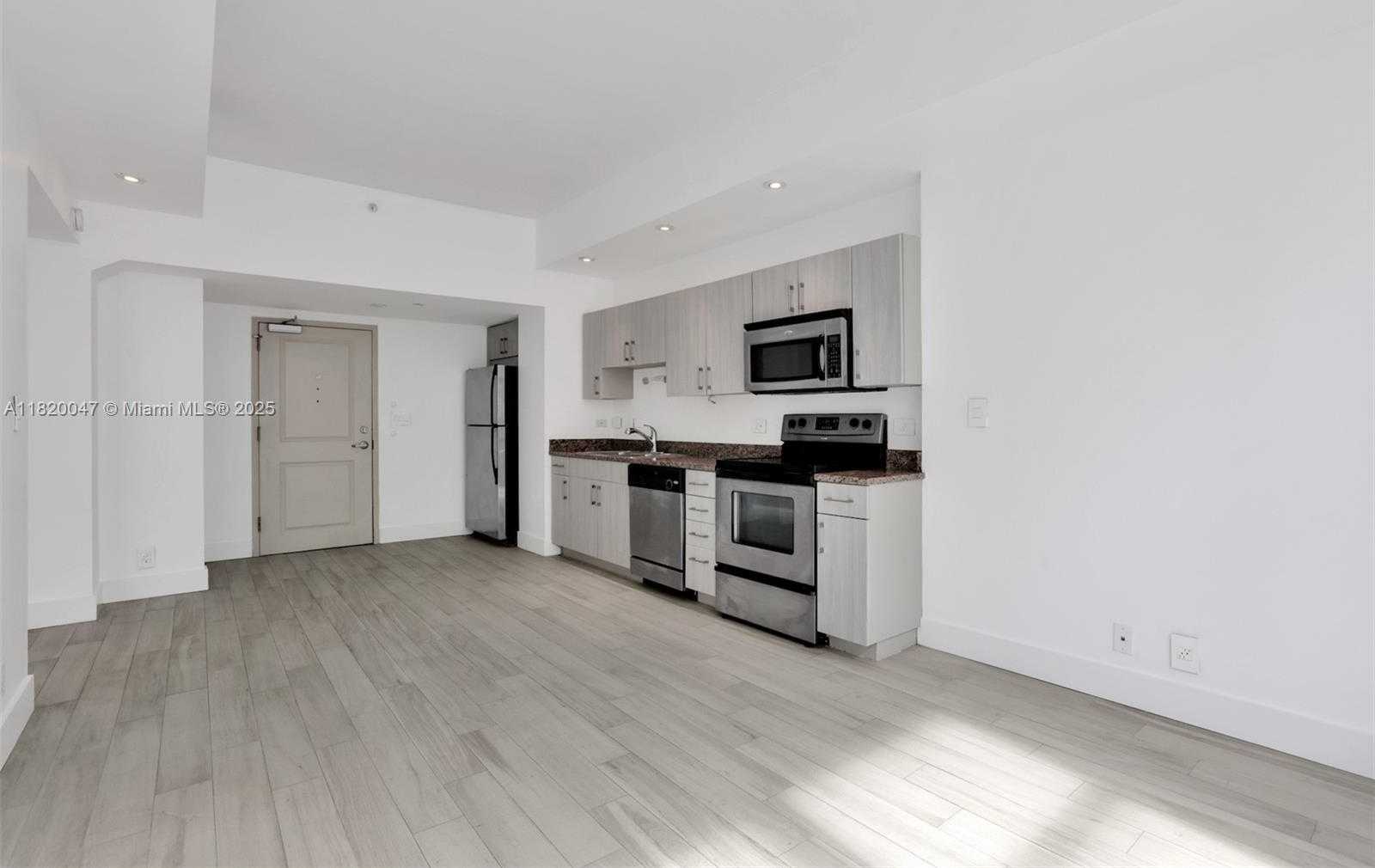 Small Image of 111 EAST FLAGLER ST #902, Miami Number 4