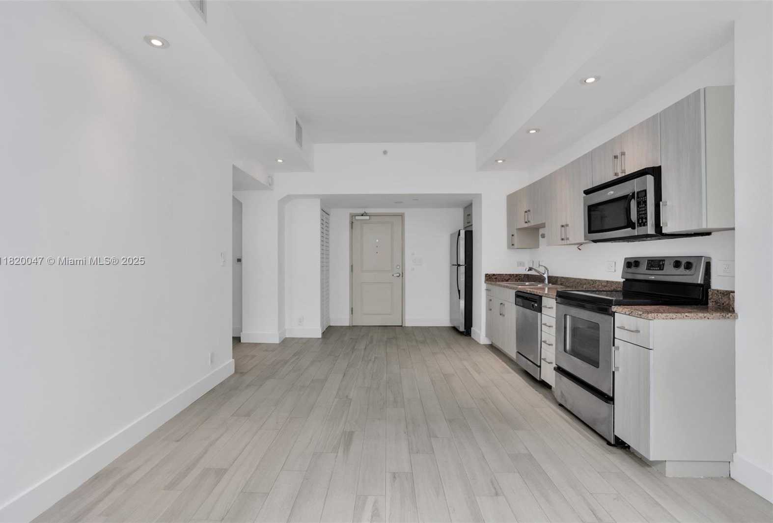 Small Image of 111 EAST FLAGLER ST #902, Miami Number 7