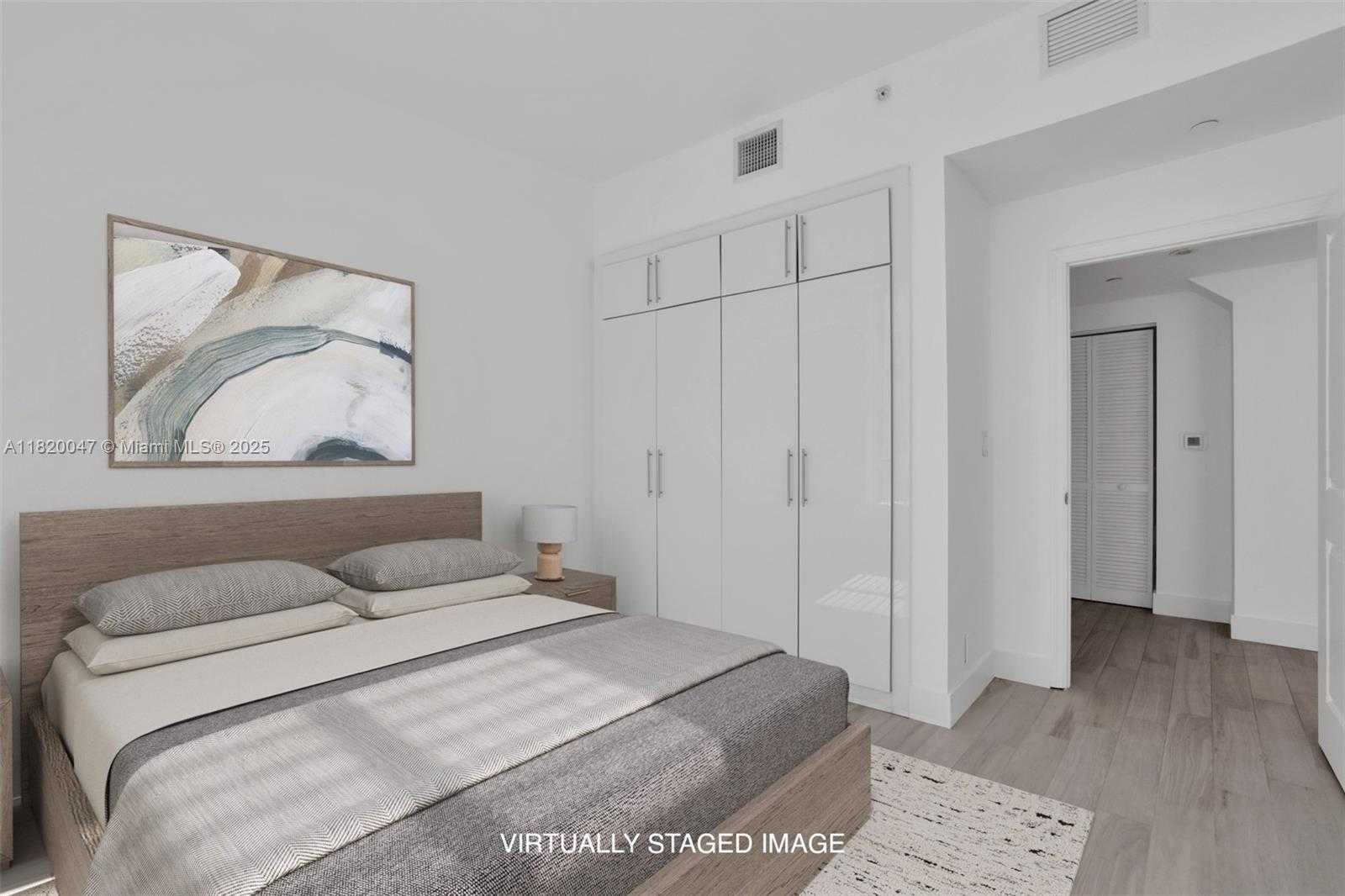 Small Image of 111 EAST FLAGLER ST #902, Miami Number 9