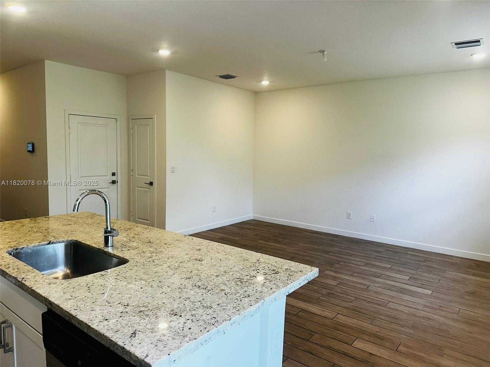 Small Image of 1672 SOUTH EAST 8TH AVE, Homestead Number 23