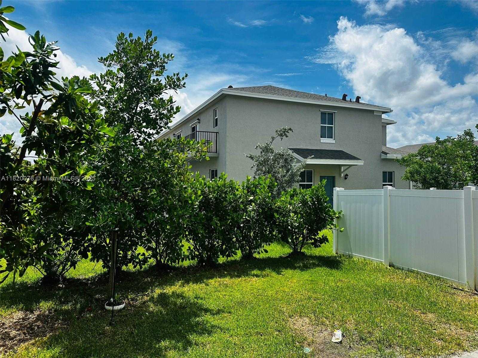 Small Image of 1672 SOUTH EAST 8TH AVE, Homestead Number 3