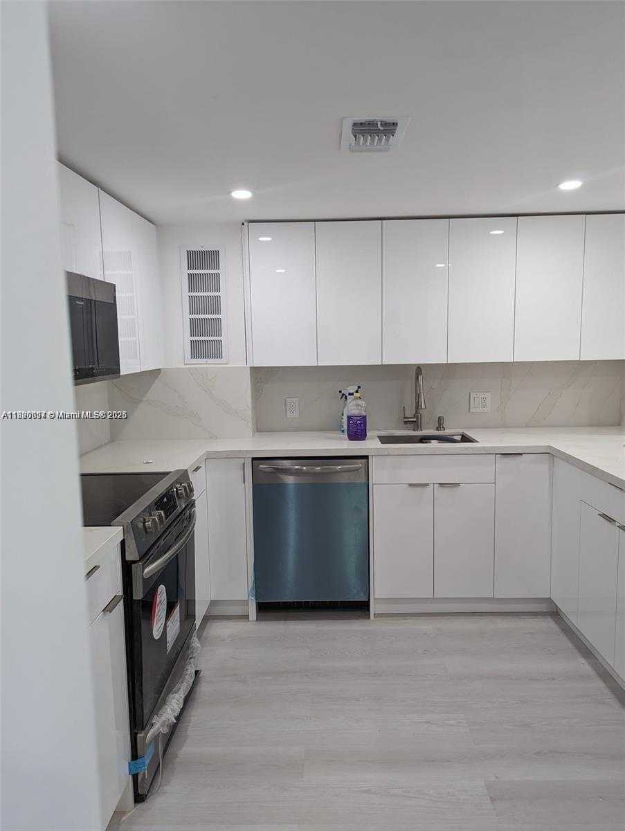 Small Image of 2801 NORTH EAST 183RD ST #1709W, Aventura Number 3
