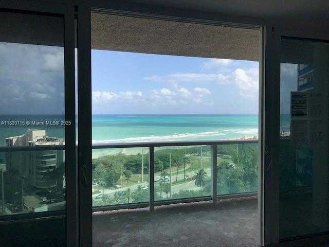 Small Image of 100 BAYVIEW DR #1609, Sunny Isles Beach Number 2