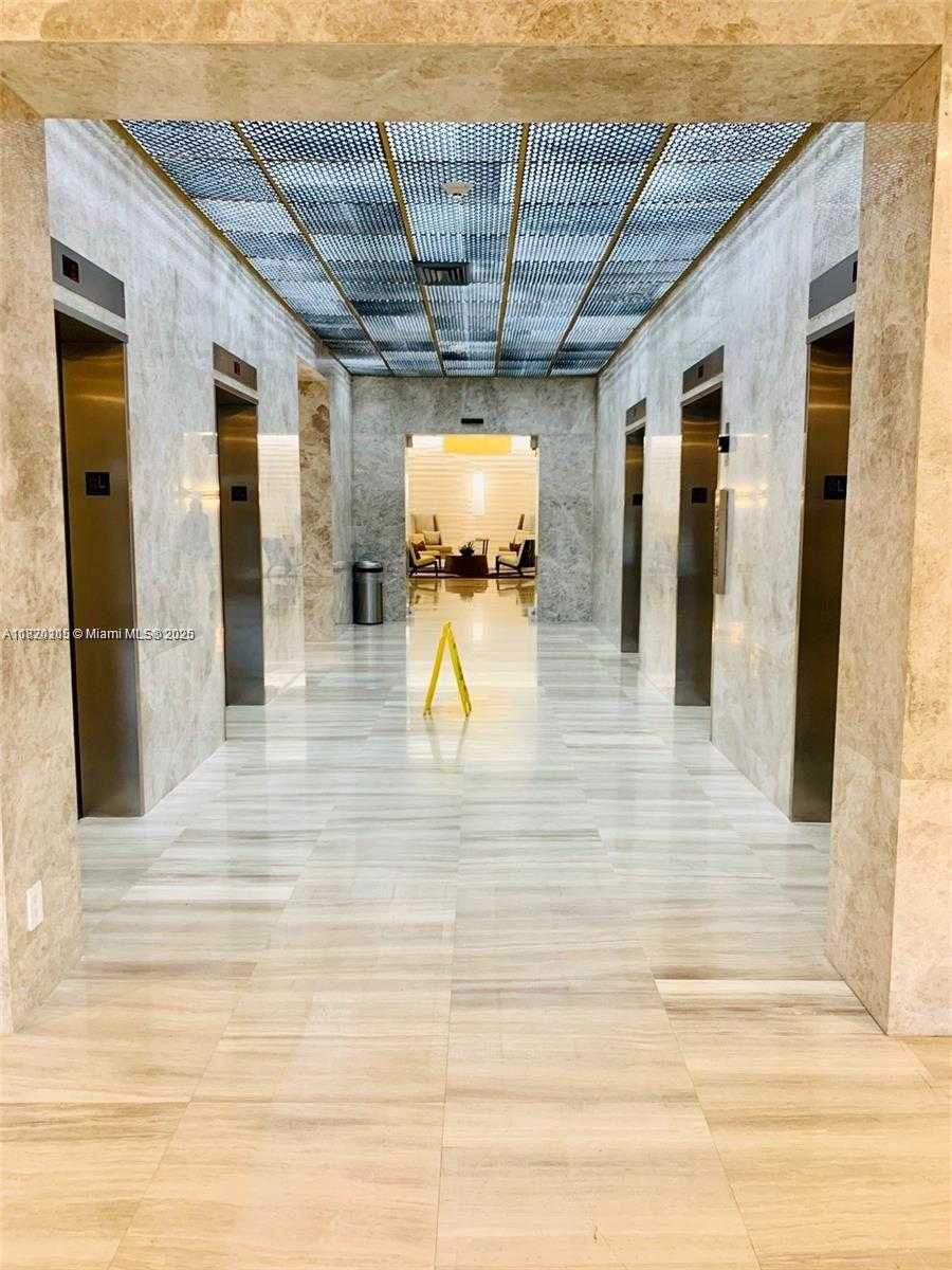 Small Image of 100 BAYVIEW DR #1609, Sunny Isles Beach Number 24